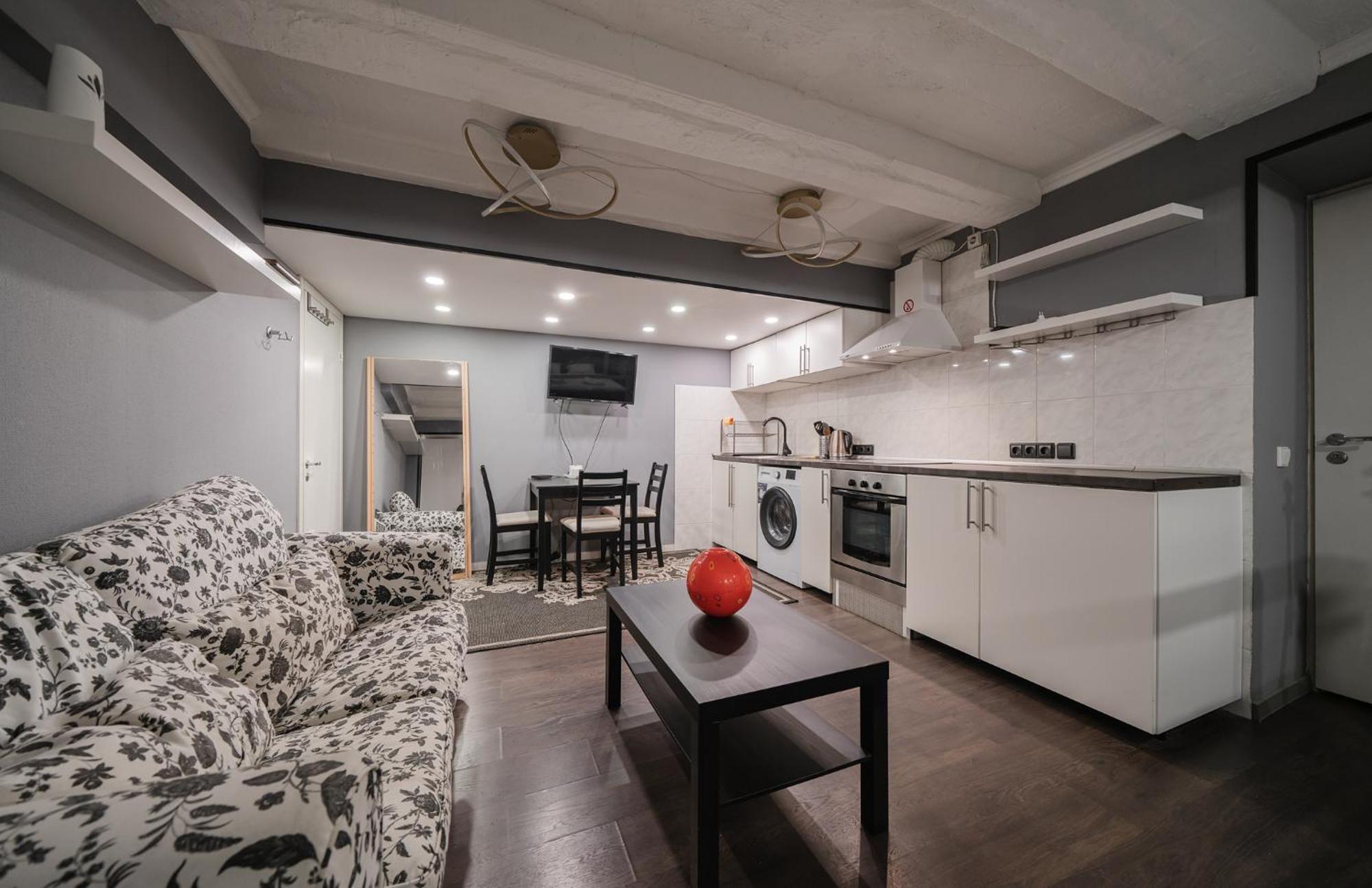 וילנה Islandijos Self Check-In Basement Apartments מראה חיצוני תמונה